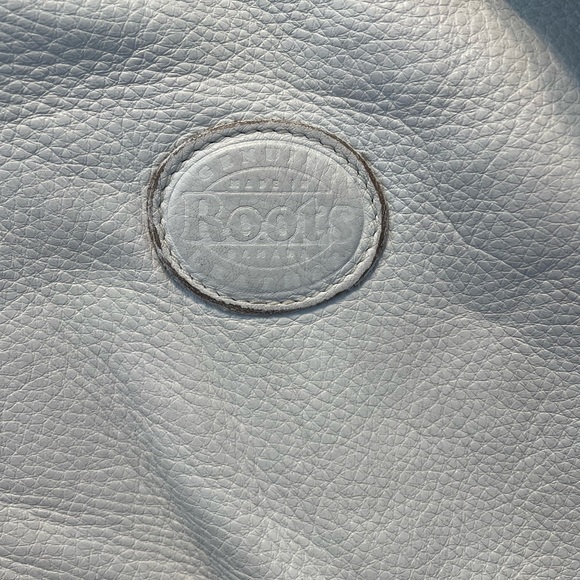 Roots White Leather Crossbody Purse - Picture 3 of 4